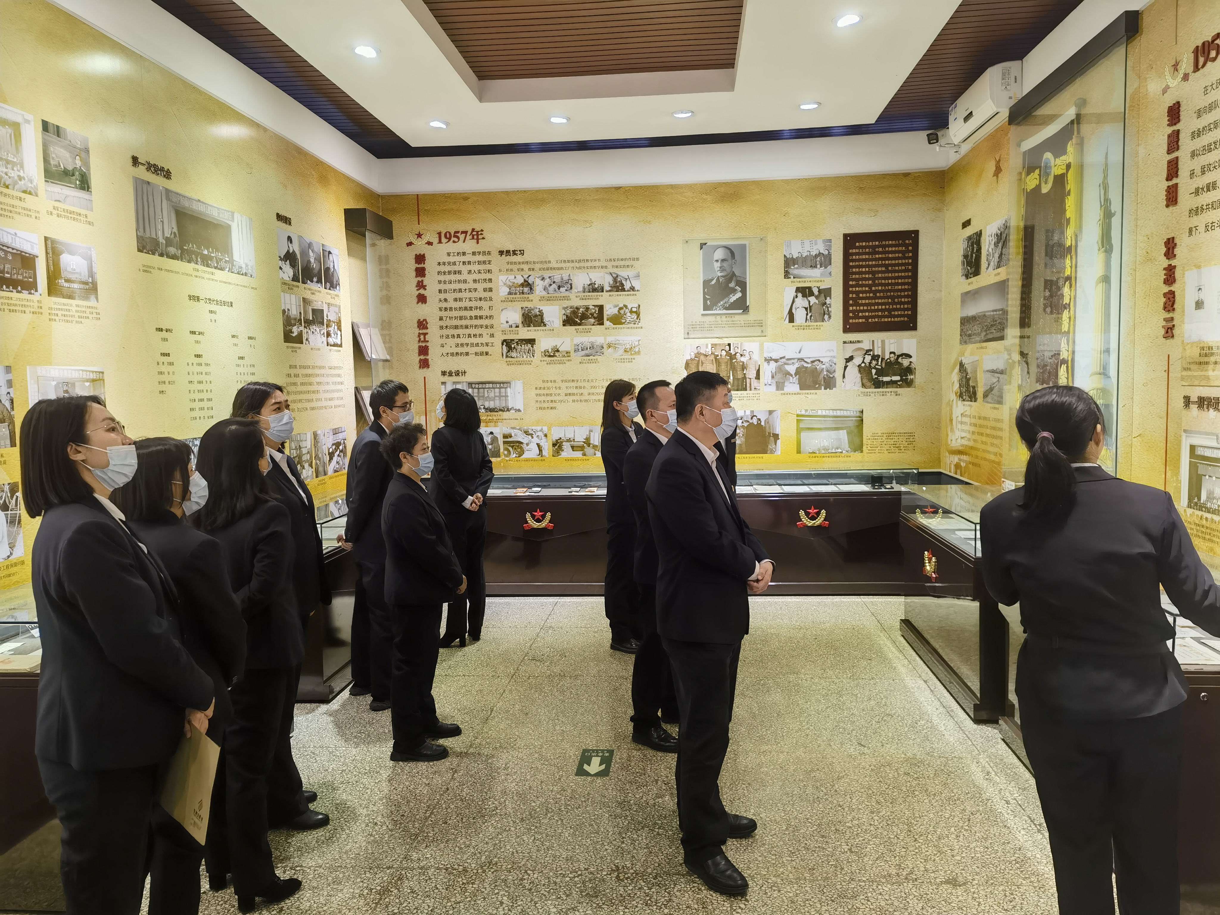 开展主题教育读书班参观学习